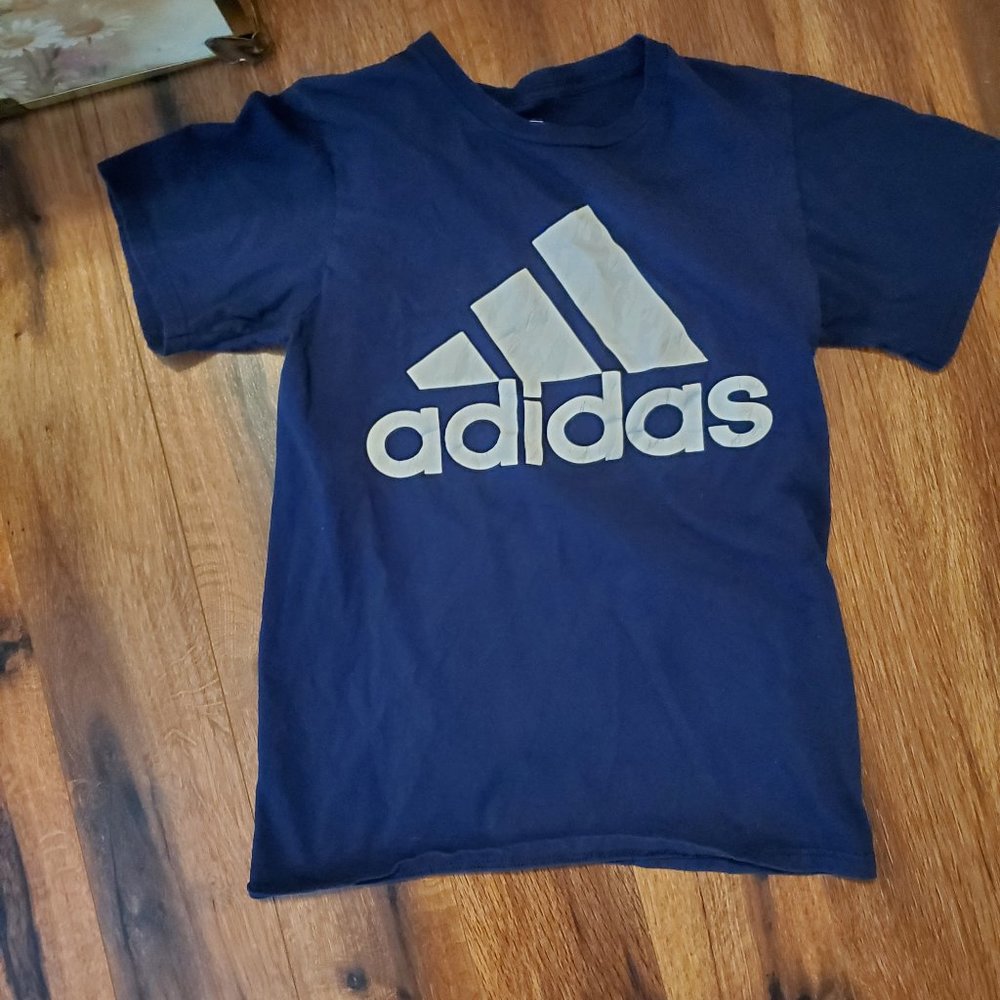 Adidas T-Shirt
